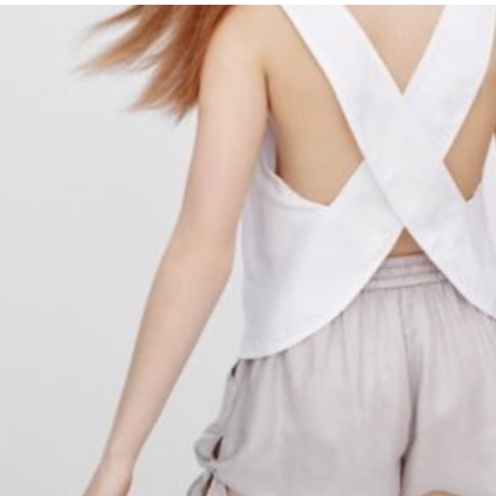 WILFRED Aritzia Cross Back Apron Tank Top White Viscose Ramie Scoop Open Back